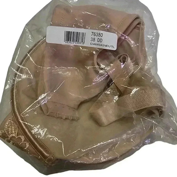 Vanity Fair Bra 38DD NWOT - Picture 5 of 6